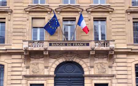 ЦБ Франции призвал стандартизировать регулирование криптовалют
