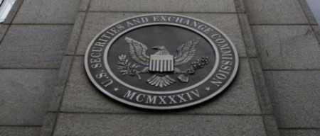 SEC снова отложила решение по заявке на ETF на биткойн от...