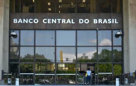 ЦБ Бразилии запустит систему мгновенных платежей PIX