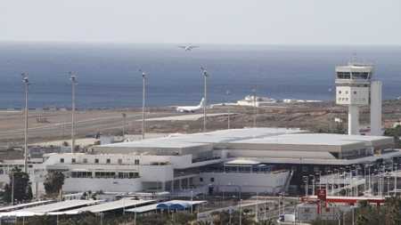 Блокчейн поможет бороться с вирусом COVID-19 в испанском аэропорту Лансароте