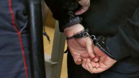 В России полиция задержала подозреваемых в краже майнеров на 6 млн...
