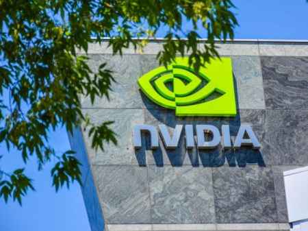 NVIDIA прогнозирует нехватку видеокарт и в следующем году